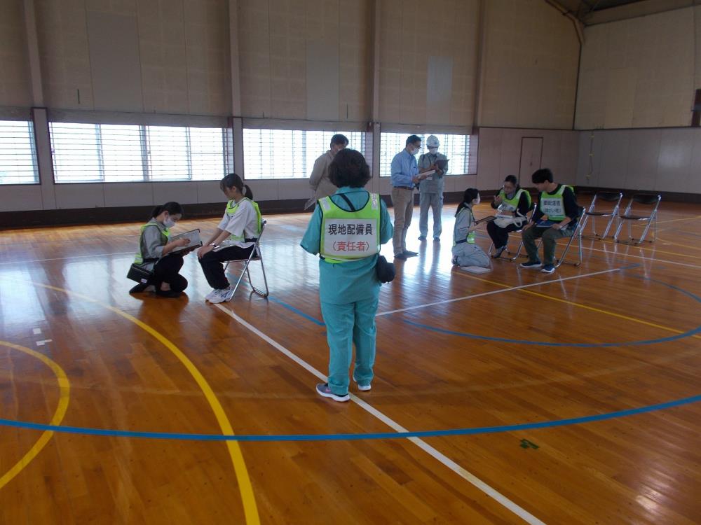 04福祉避難所開設訓練(中郷西中)
