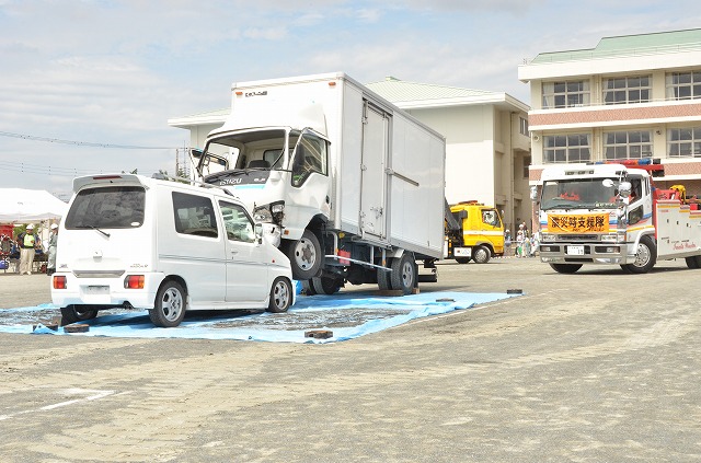 車両除去訓練01