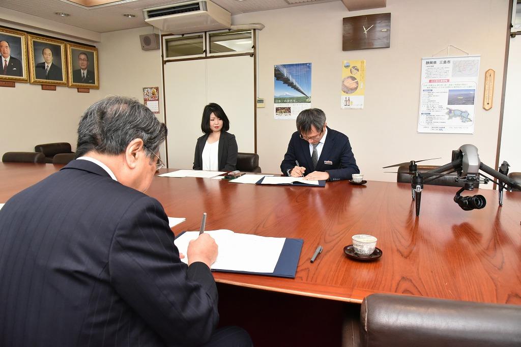 コロナとの協定締結式①