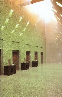 炉前ホールの画像