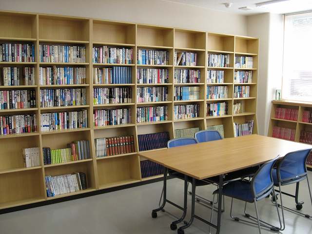 図書室兼コミュニティルーム
