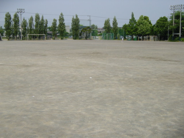 南中学校グラウンドの画像