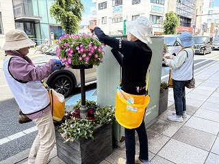 2025年5月13日　花サポ管理作業写真1