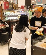 みしまコロッケ上海プロモーションの画像2