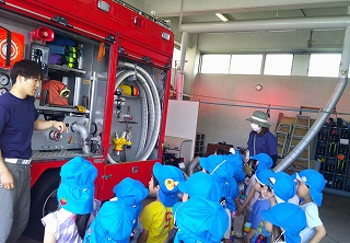 写真：消防署見学