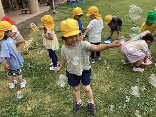 写真：泡クリーム作り