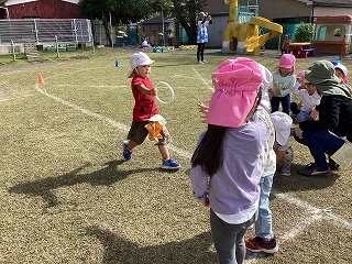 写真：みんなでリレー