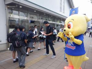 東レアローズ静岡によるあいさつ運動