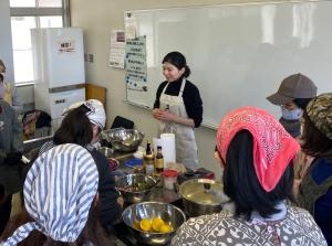 はじかれ野菜の料理講座の様子